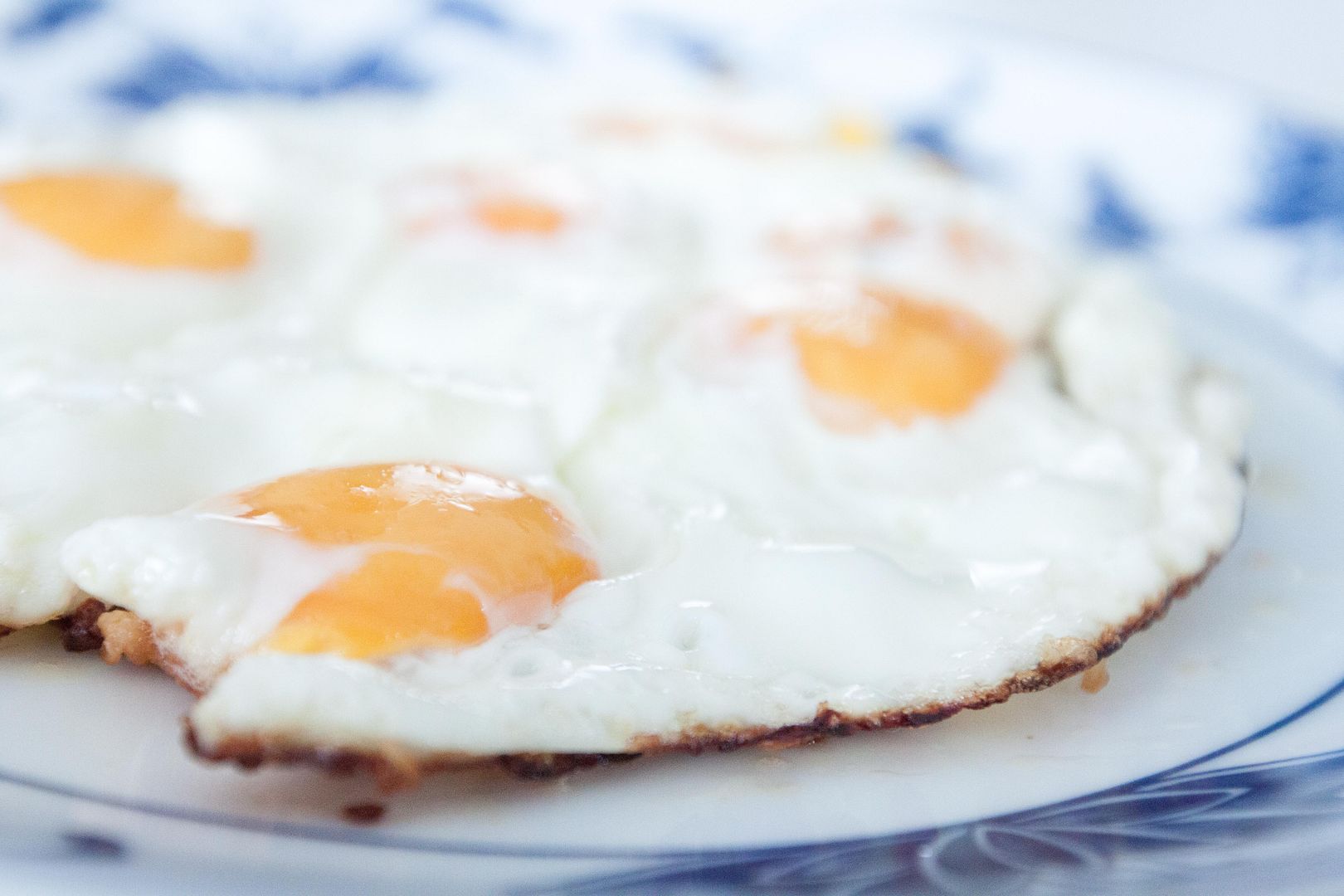 food-makes-me-happy-a-little-upgrade-sunny-side-up-eggs-with